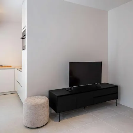 - Audrey - Luxe Nieuwbouw 7p, Ruime Patio & Garage Appartement
